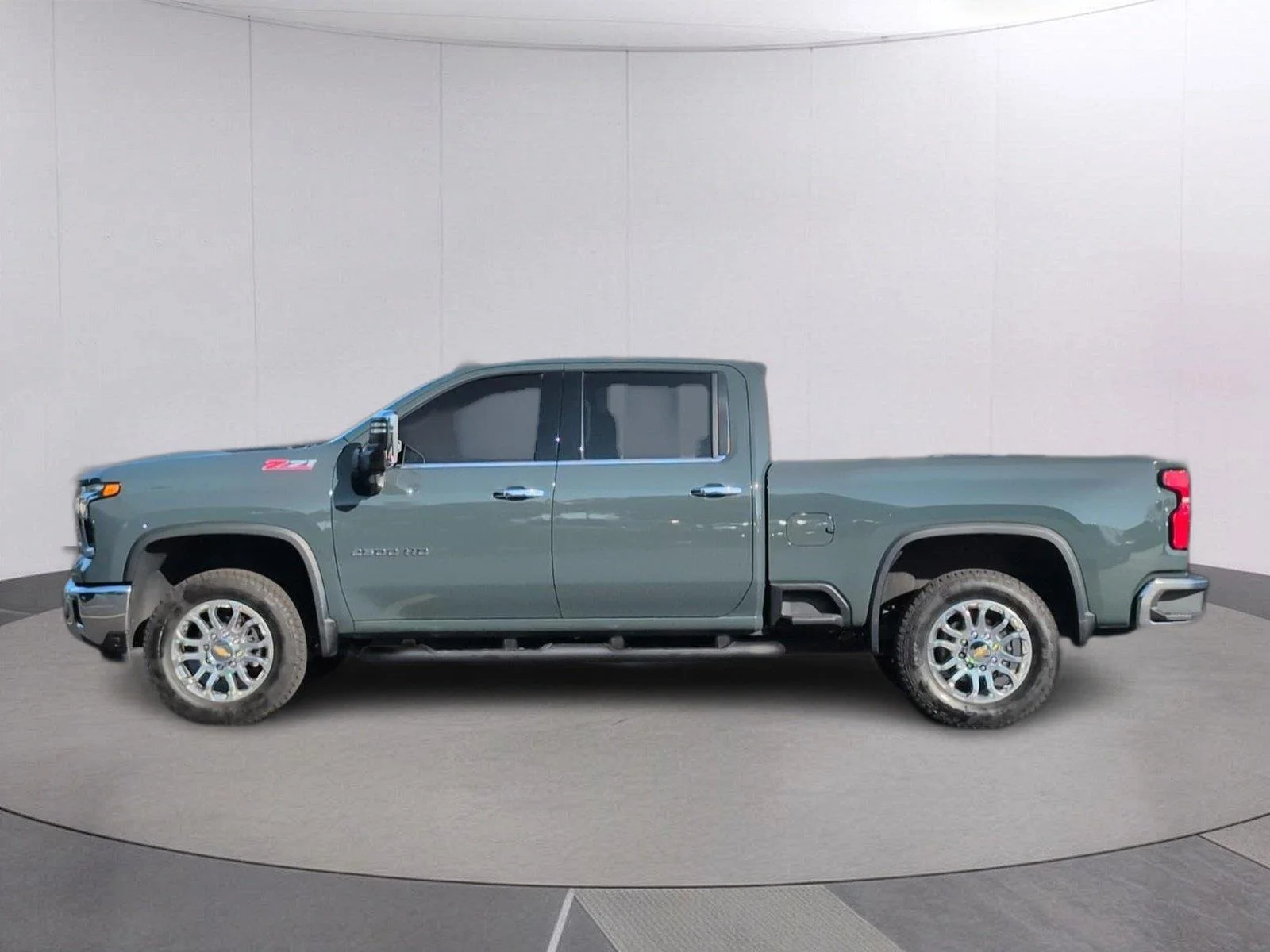 Used 2025 Cypress Gray Chevrolet LTZ image 2