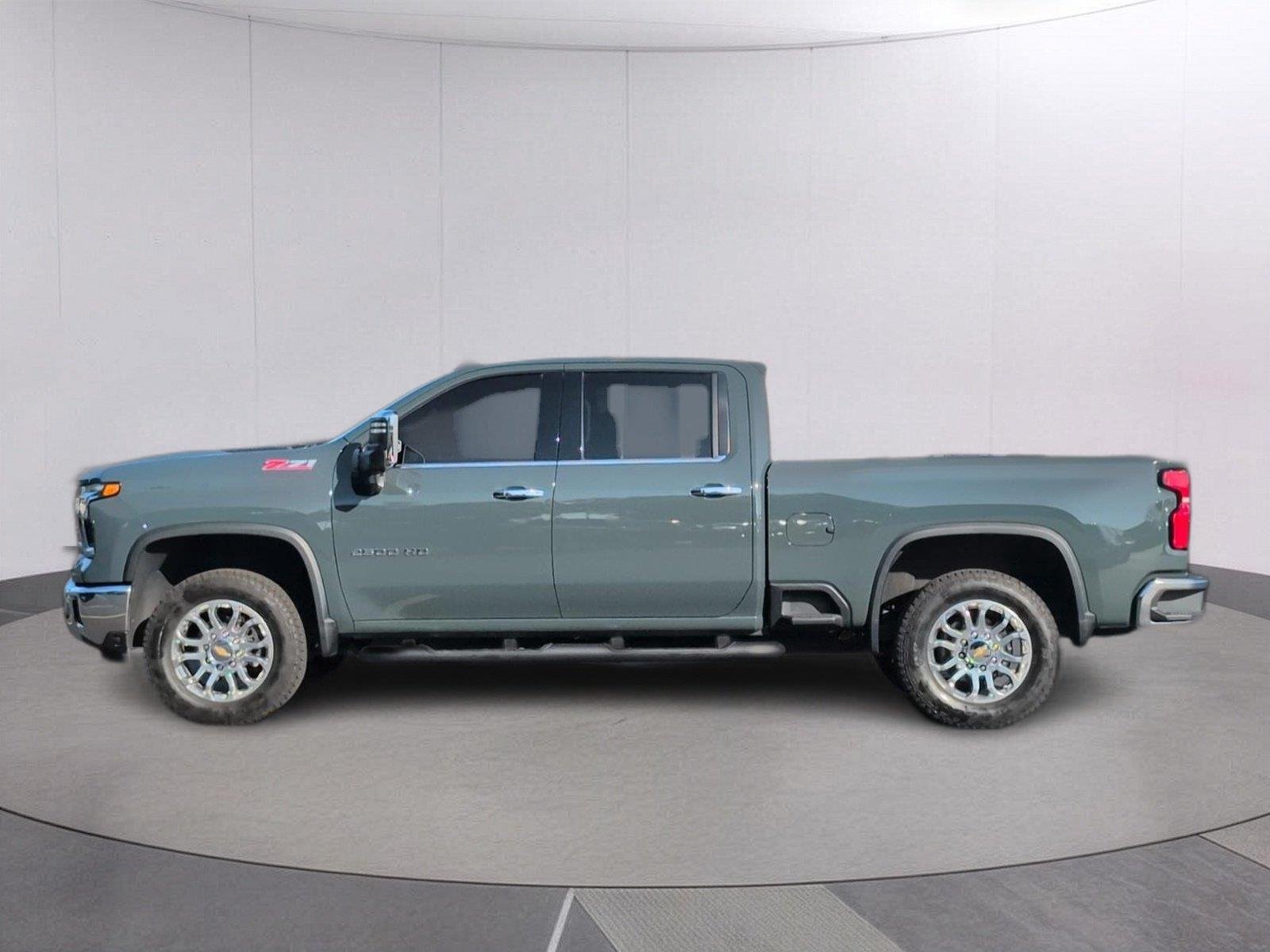Used 2025 Cypress Gray Chevrolet LTZ image 2
