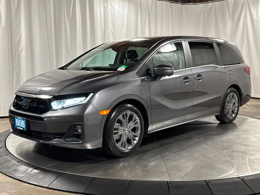 2025 Honda Odyssey Touring's photo