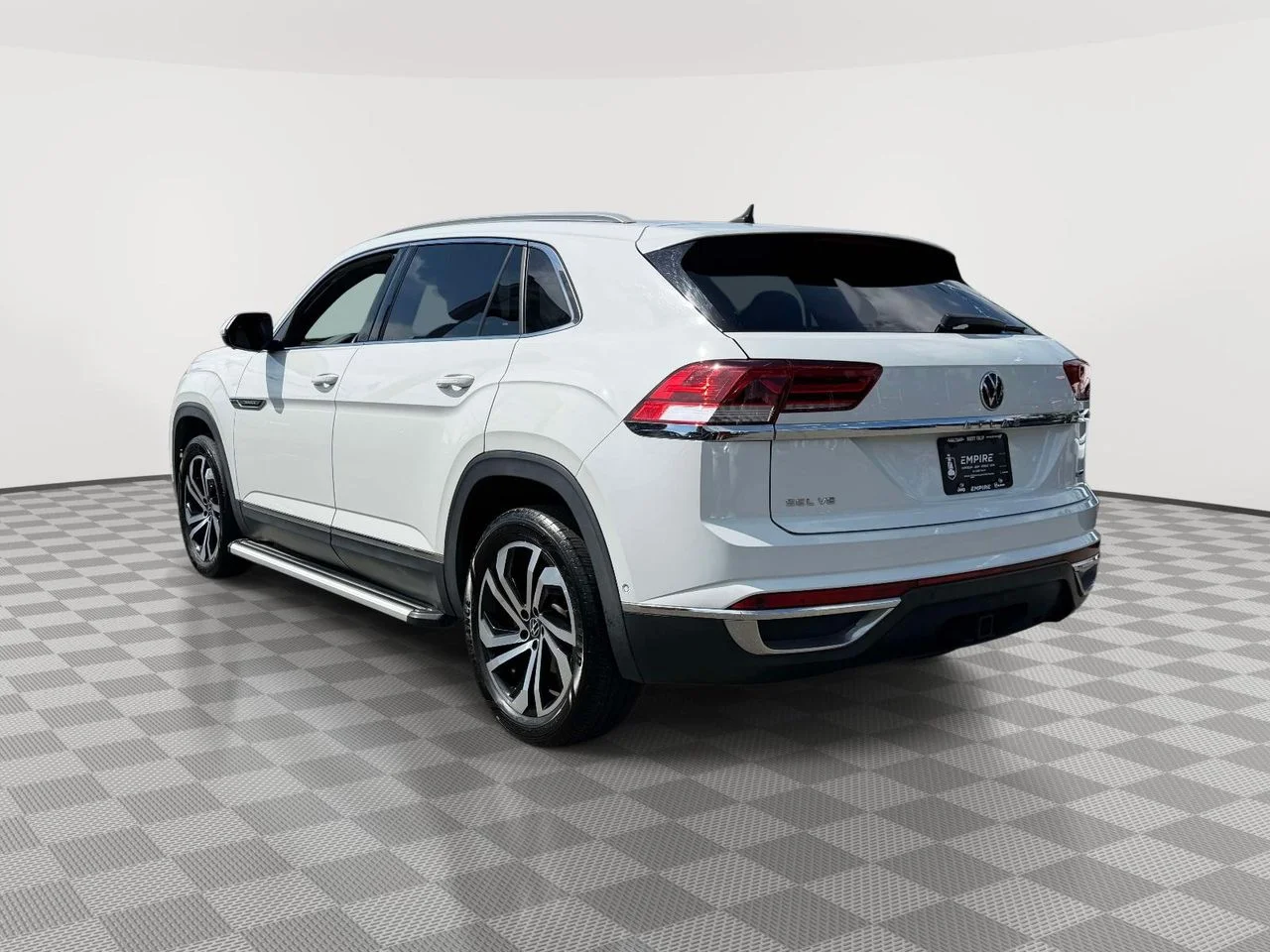 Used 2021 Pure White Volkswagen 3.6L V6 SEL Premium image 9