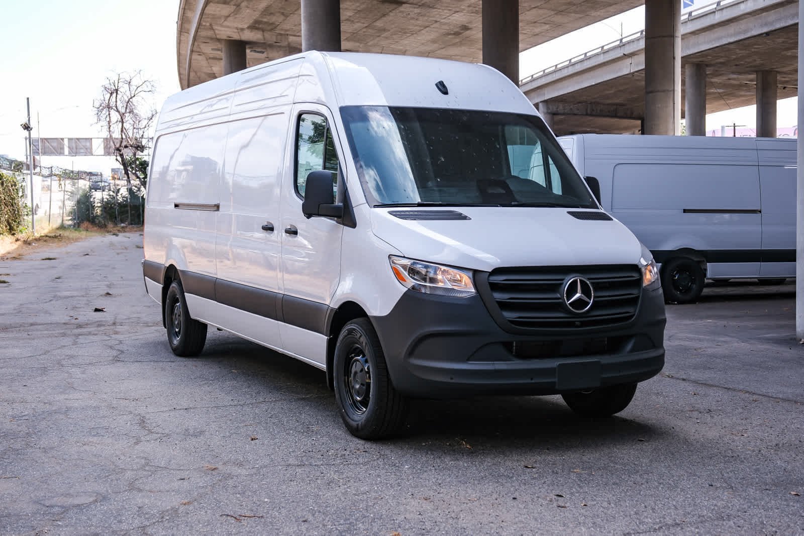 New 2026 Arctic White Mercedes-Benz Cargo 170WB High Roof RWD 2.0L I4 Diesel Turbo HO image 21