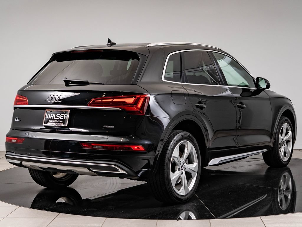 Used 2021 Mythos Black Metallic Audi 45 Prestige image 10