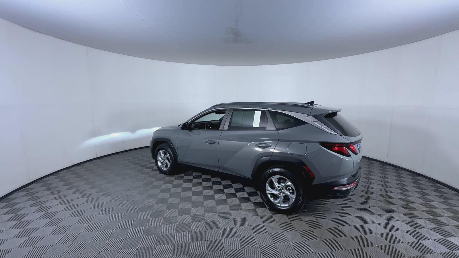 Certified Used 2024 Hampton Gray Hyundai SEL image 6