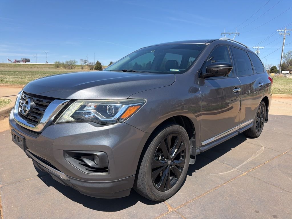 2017 Nissan Pathfinder Platinum