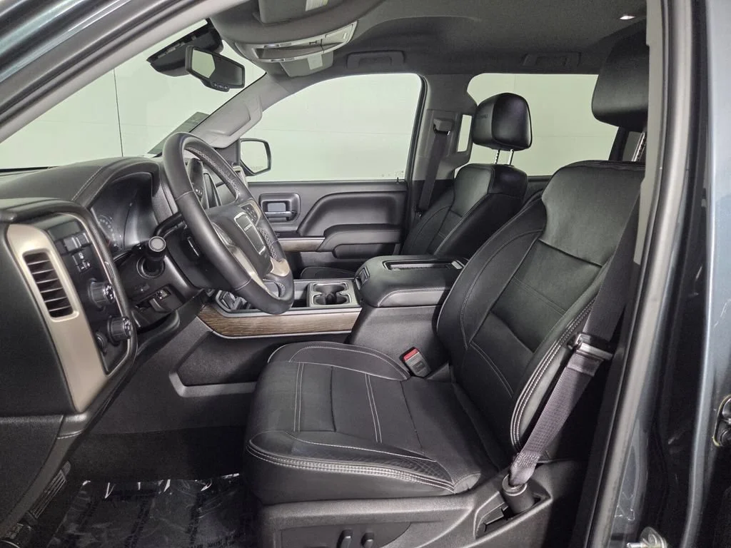 Used 2017 Dark Slate Metallic GMC Denali image 10