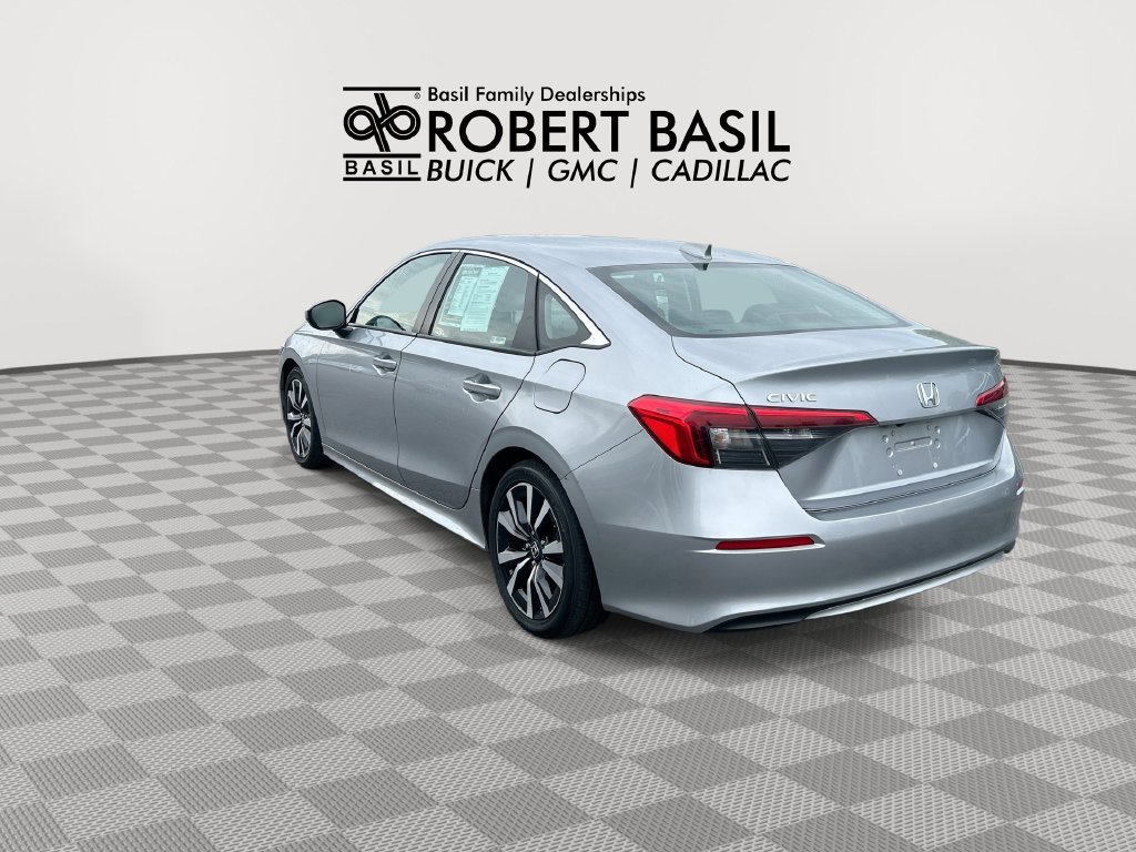 Used 2024  Honda EX image 6
