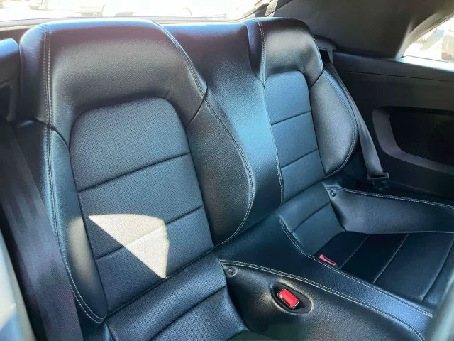 Used 2019 Blue Ford GT Premium image 16