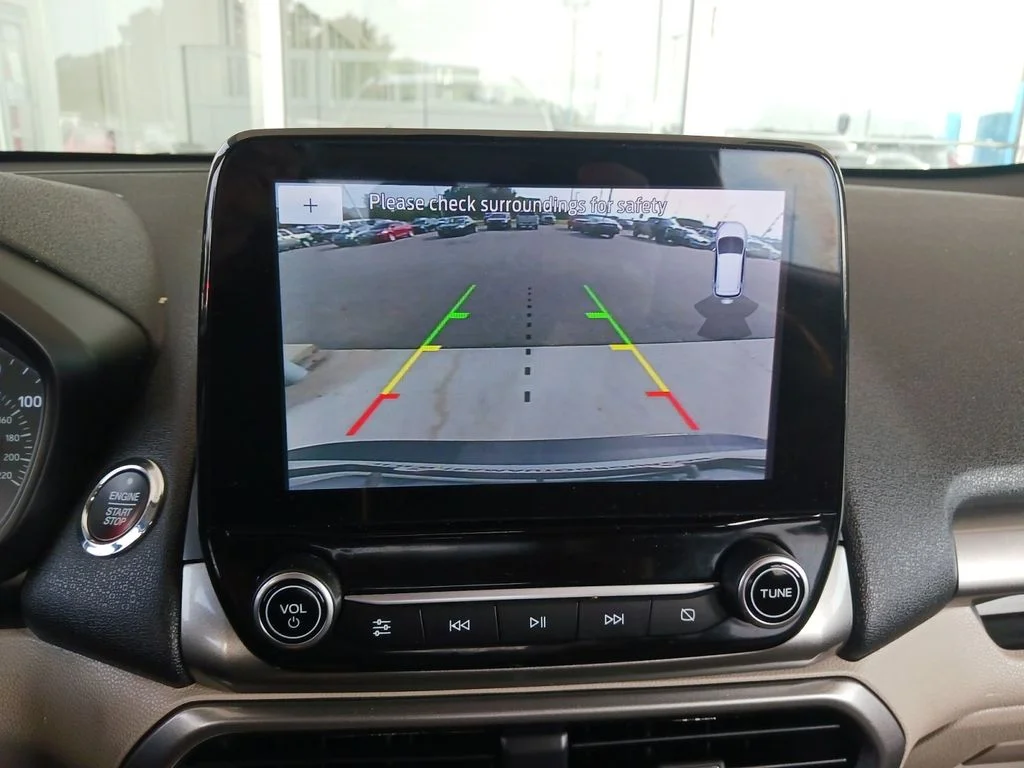 Used 2020 Silver Ford SE image 21