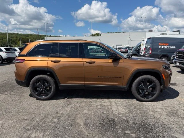 New 2027 Orange Jeep Limited image 2
