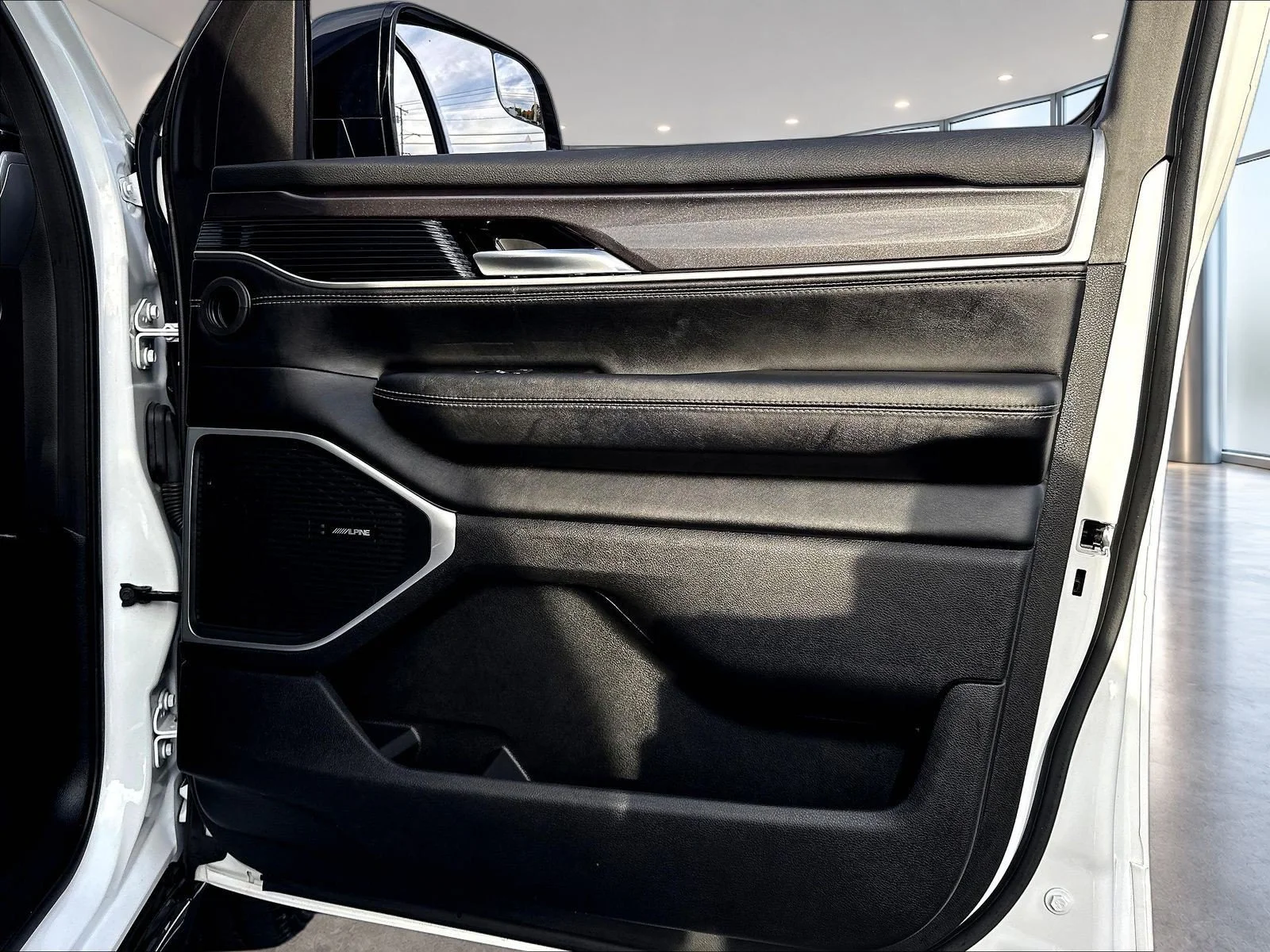 Used 2023 Bright White Clearcoat Jeep Base image 31