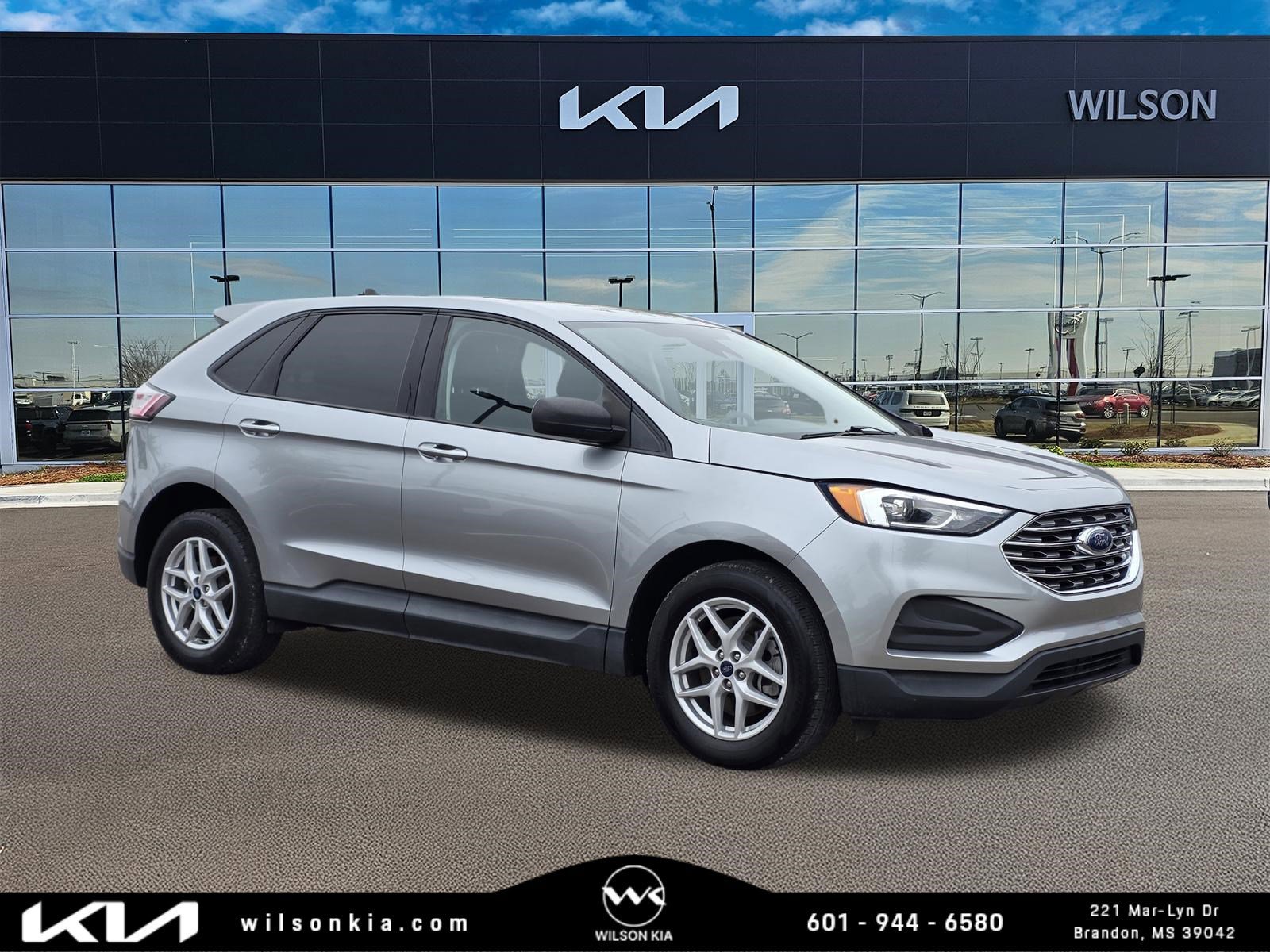 2021 Ford Edge SE's photo