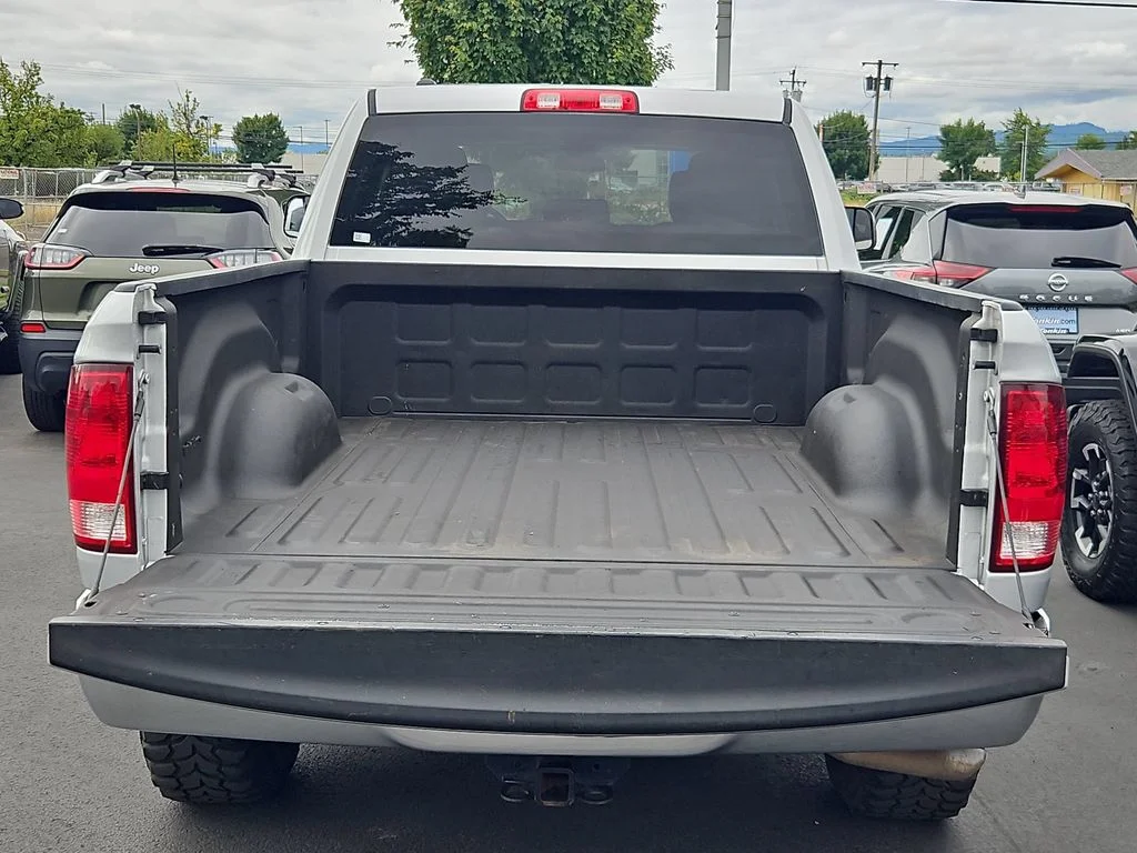 Used 2018 Bright Silver Clearcoat Metallic Ram Tradesman image 24