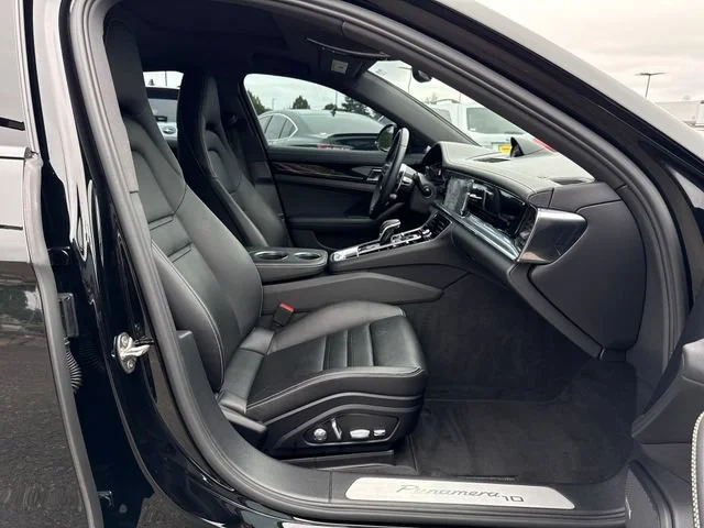 Used 2020 Black Porsche 4 E-Hybrid image 9
