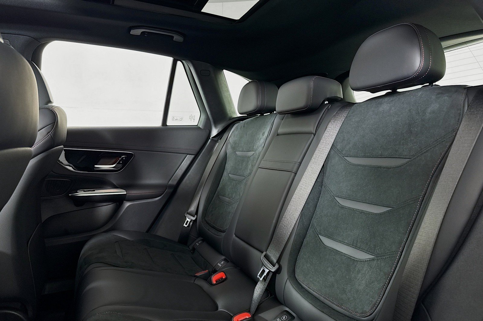 New 2026 Polar White Mercedes-Benz AMG® GLC 43 4MATIC SUV image 7