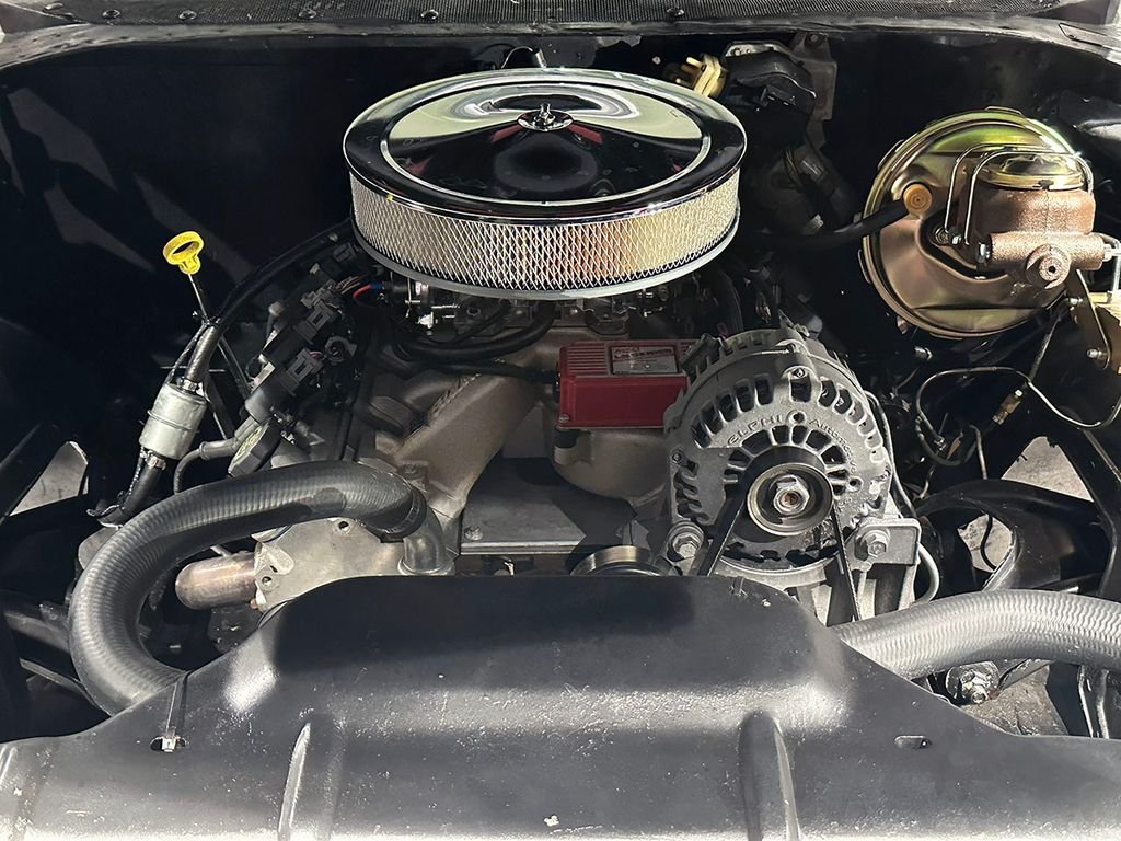 Used 1968 Red Oldsmobile Supreme image 30