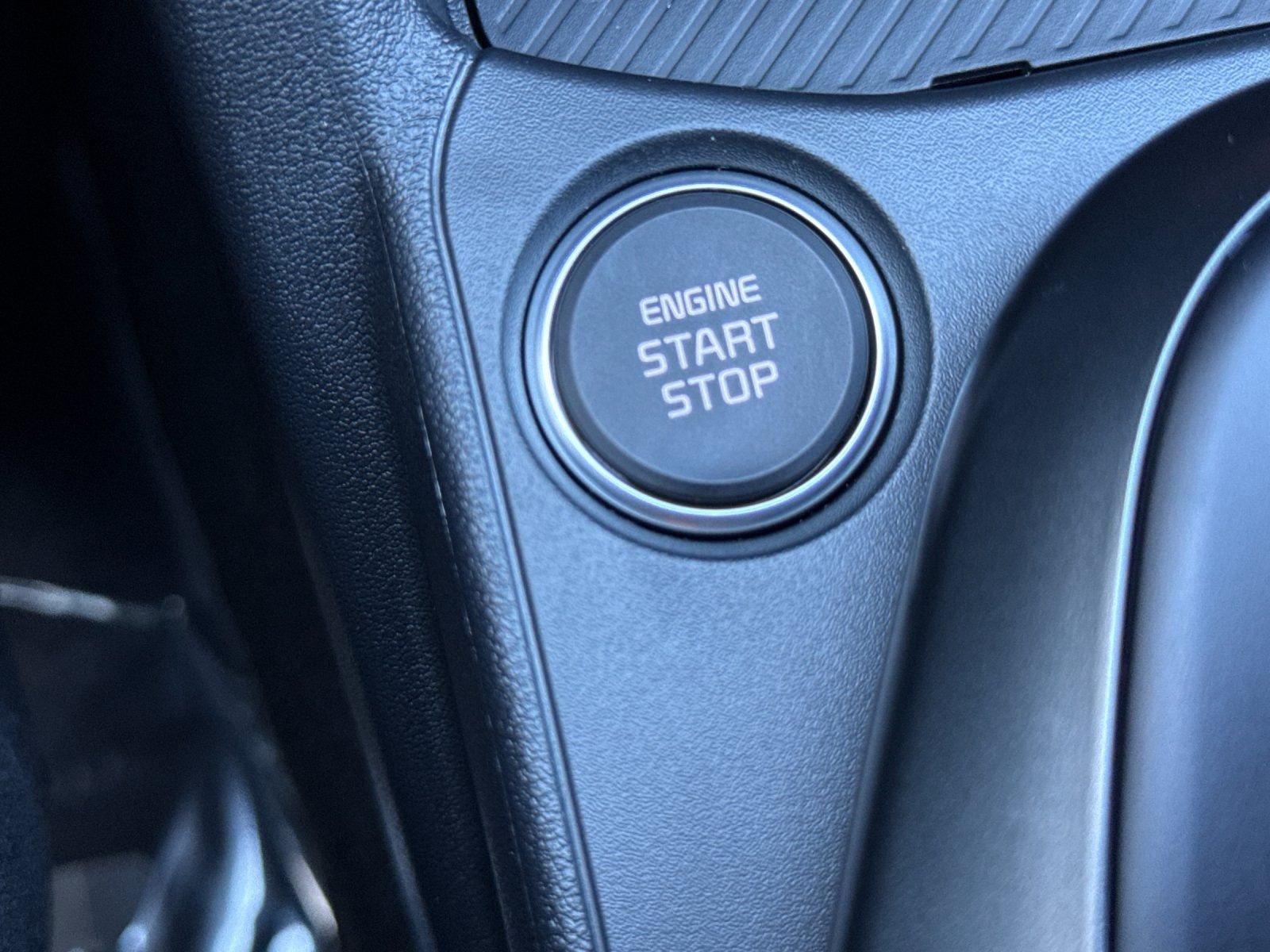 New 2026 Snow White Pearl Kia LXS image 14