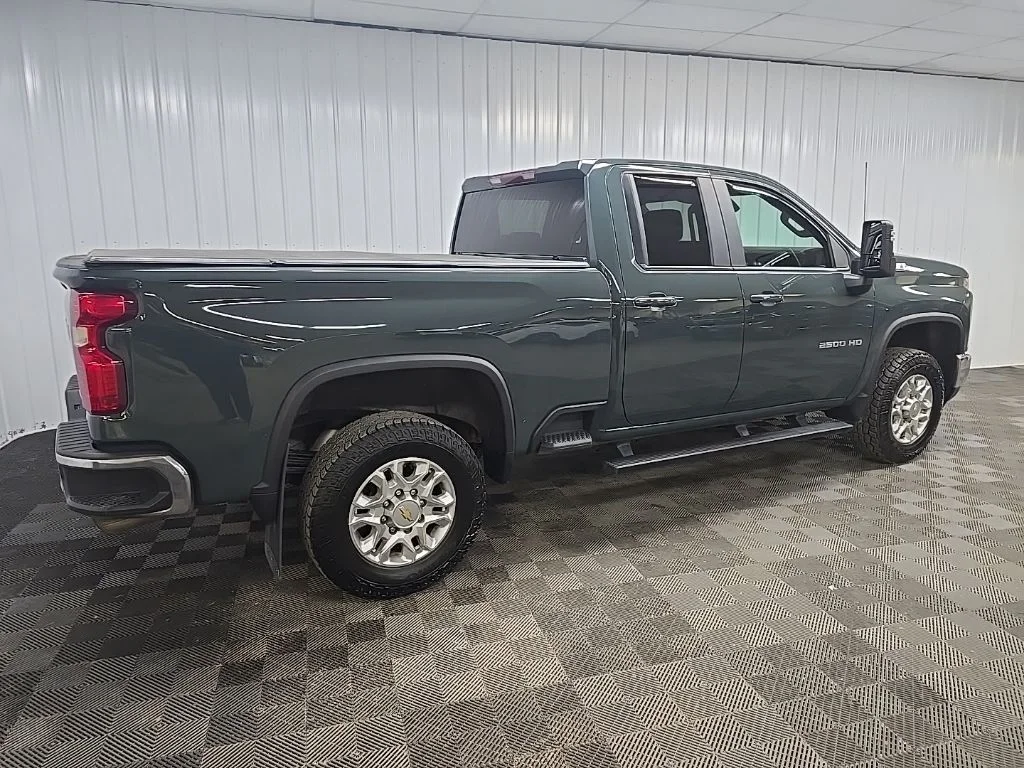 Used 2025 Gray Chevrolet LT image 3