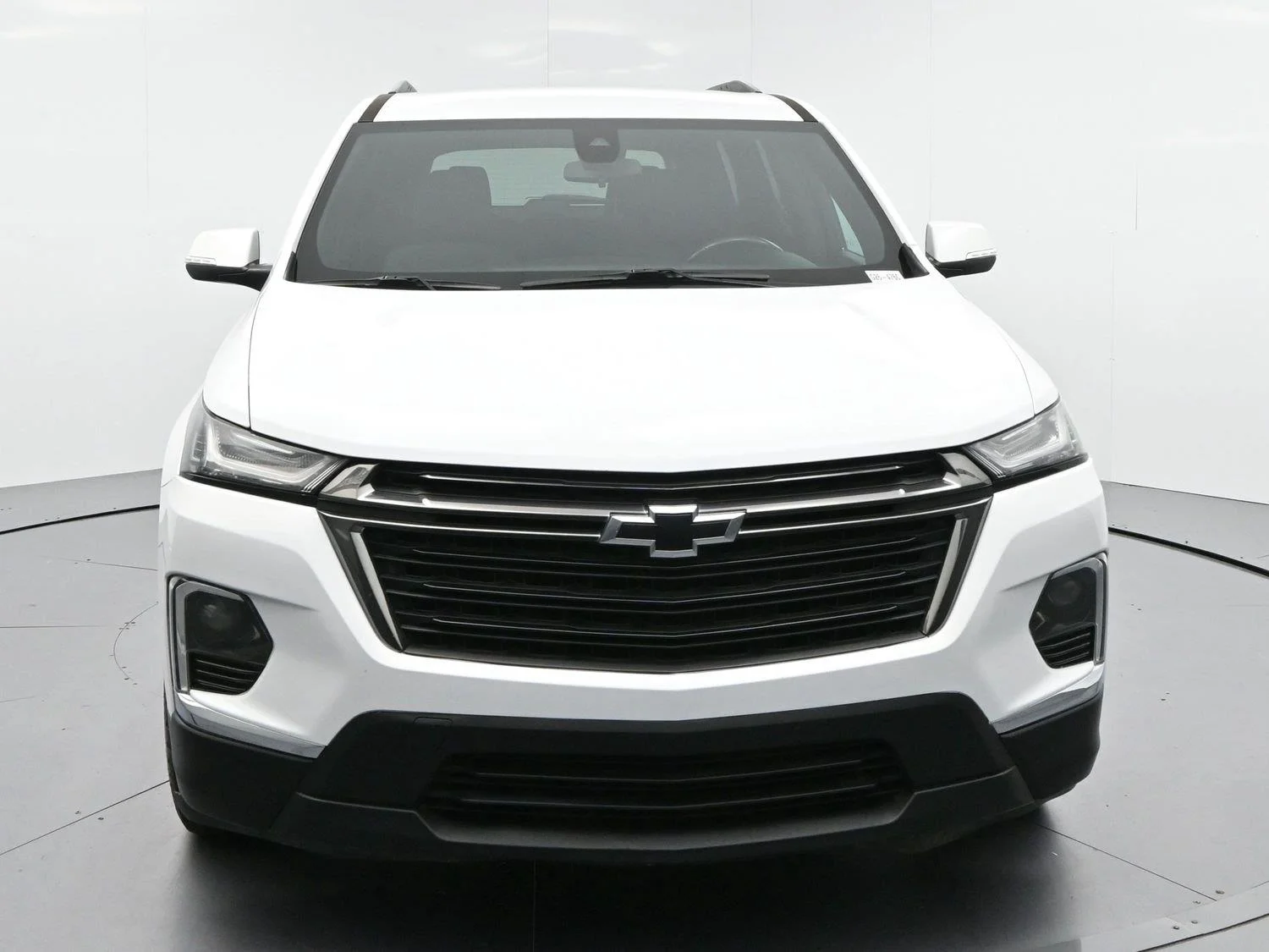 Used 2022 Summit White Chevrolet LT Cloth image 2