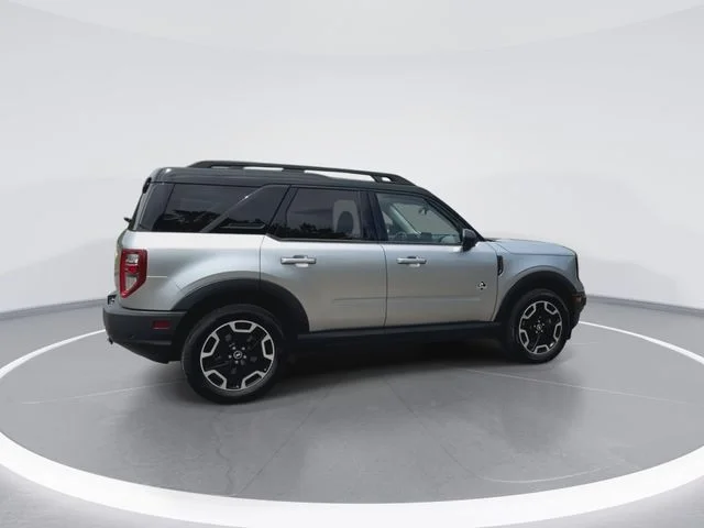 Used 2023 Silver Ford Outer Banks image 11