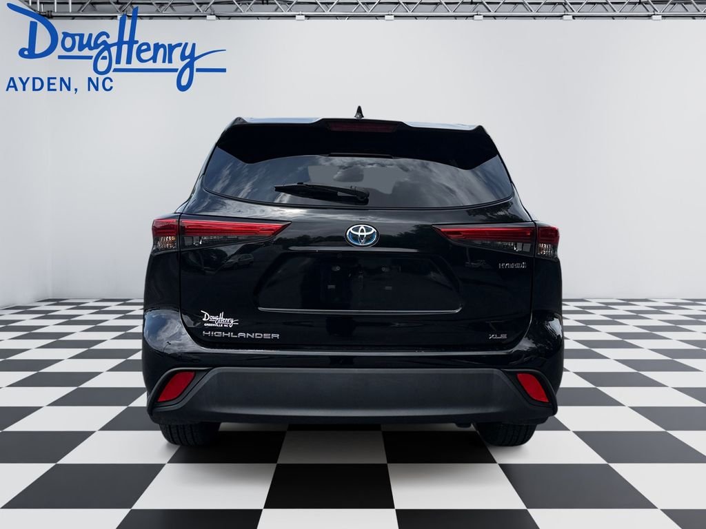Used 2023 Black Toyota XLE image 4