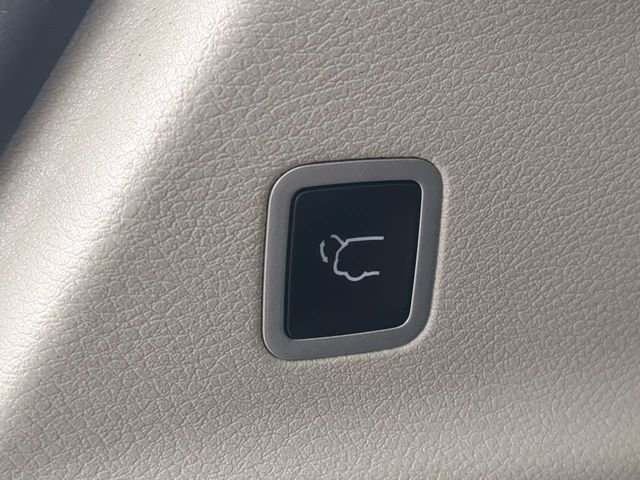 Certified Used 2023 Black Chrysler Touring L image 15