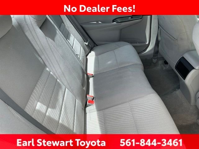 Used 2017 Silver Toyota LE image 24