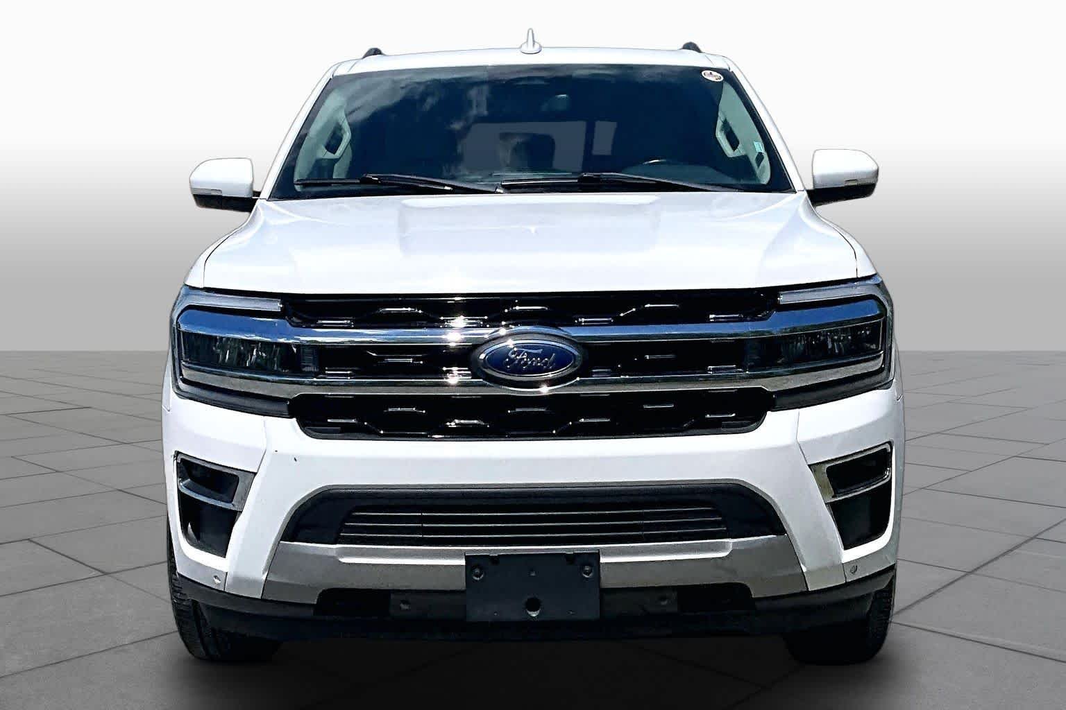 Certified Used 2023 Oxford White Ford Limited image 5