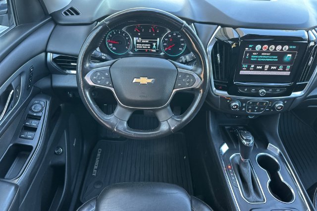Used 2018 Beige Chevrolet Premier image 13