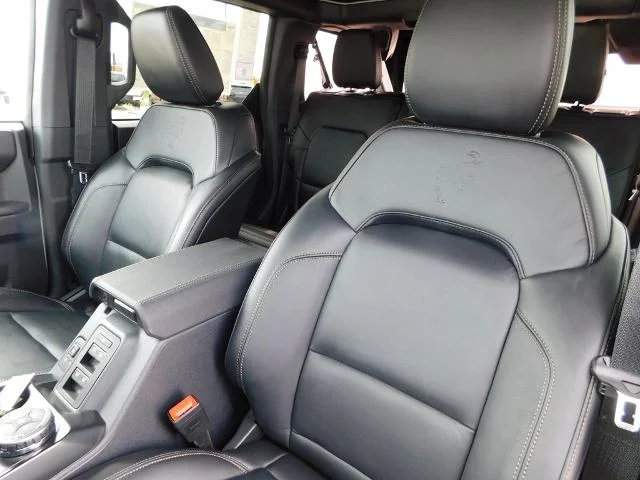 New 2026 Avalanche Gray Ford Badlands® image 56