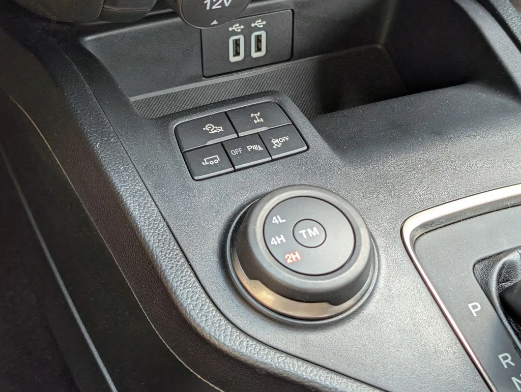 Used 2022 Black Ford XLT image 18