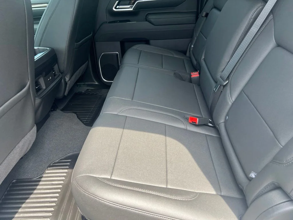 New 2026 Summit White Chevrolet LT image 18