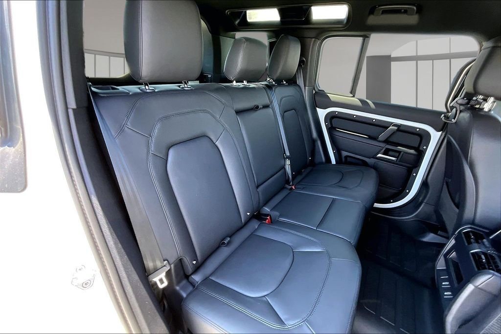 New 2026 FUJI WHITE Land Rover S image 10