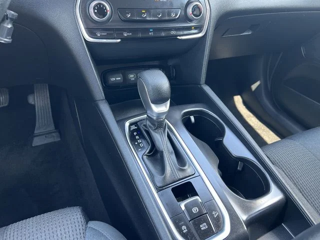 Used 2019 Blue Hyundai SE image 23
