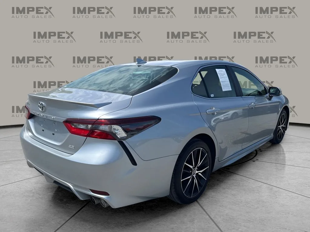 Used 2022 Silver Toyota SE image 5
