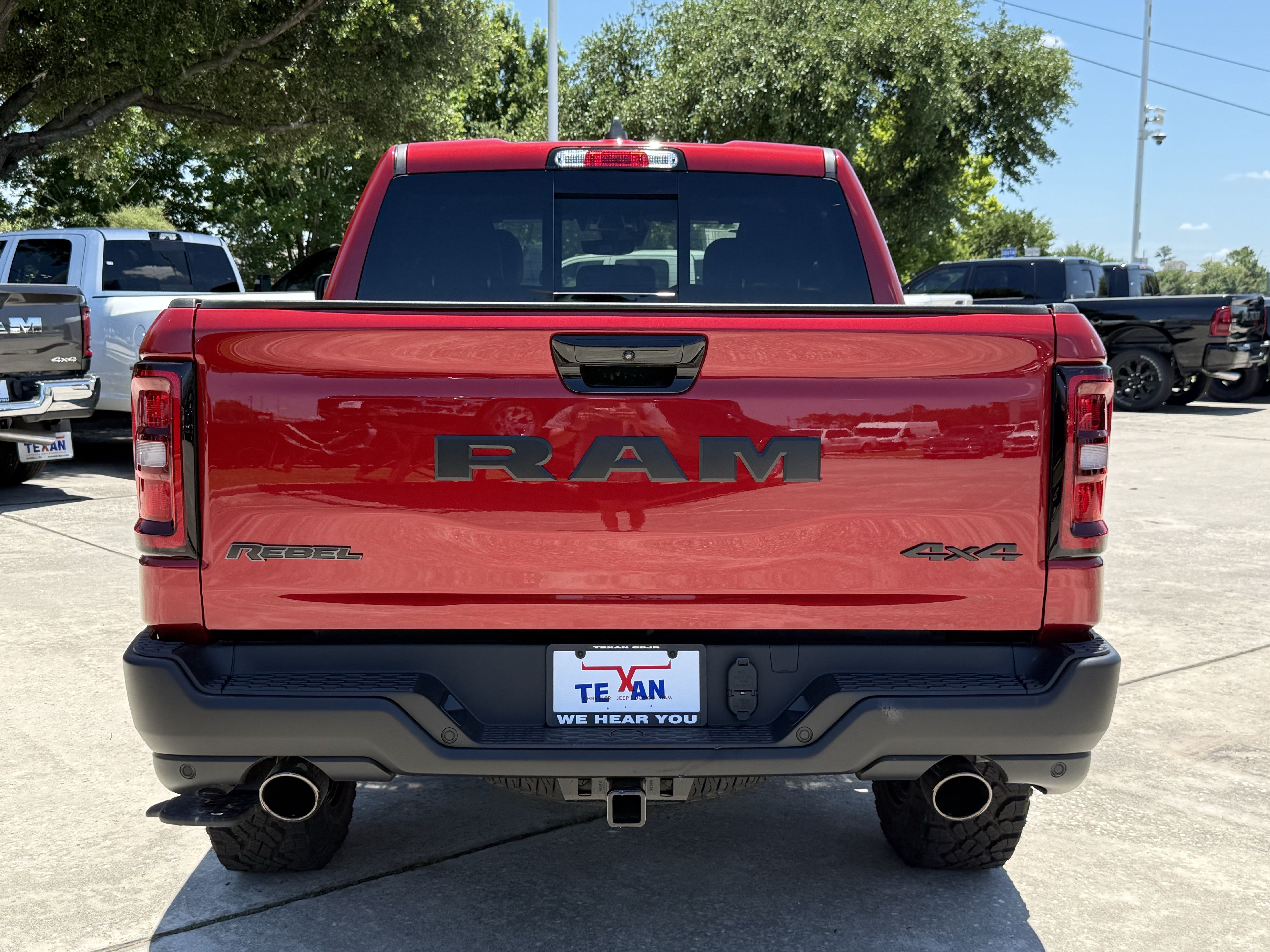 New 2026 Molten Red Pearl-Coat Exterior Paint RAM Rebel image 5