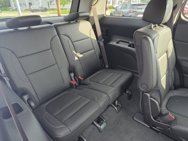 Used 2023 Summit White GMC SLT image 27