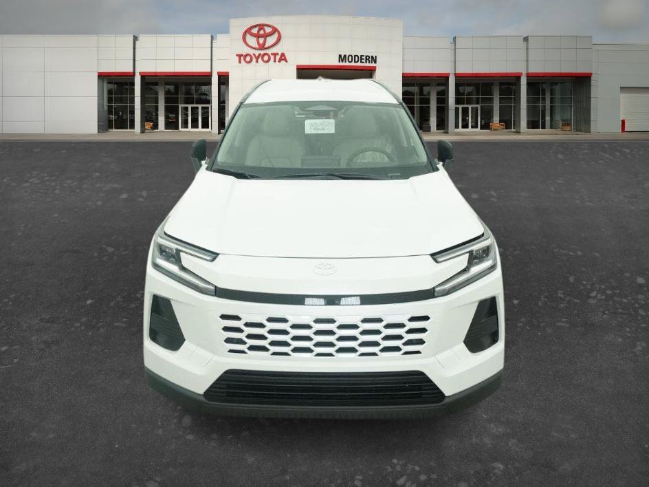 New 2026 Wind Chill Pearl Toyota XLE Premium image 11