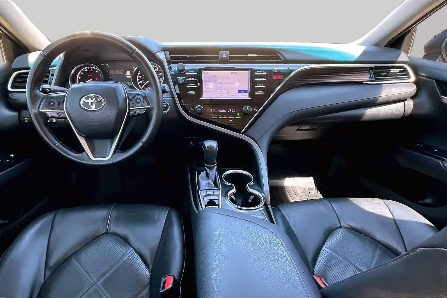 Used 2018 Ruby Flare Pearl Toyota XLE image 12