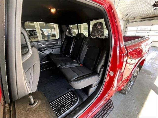 New 2026 Molten Red Pearl-Coat Exterior Paint RAM BIG HORN image 15