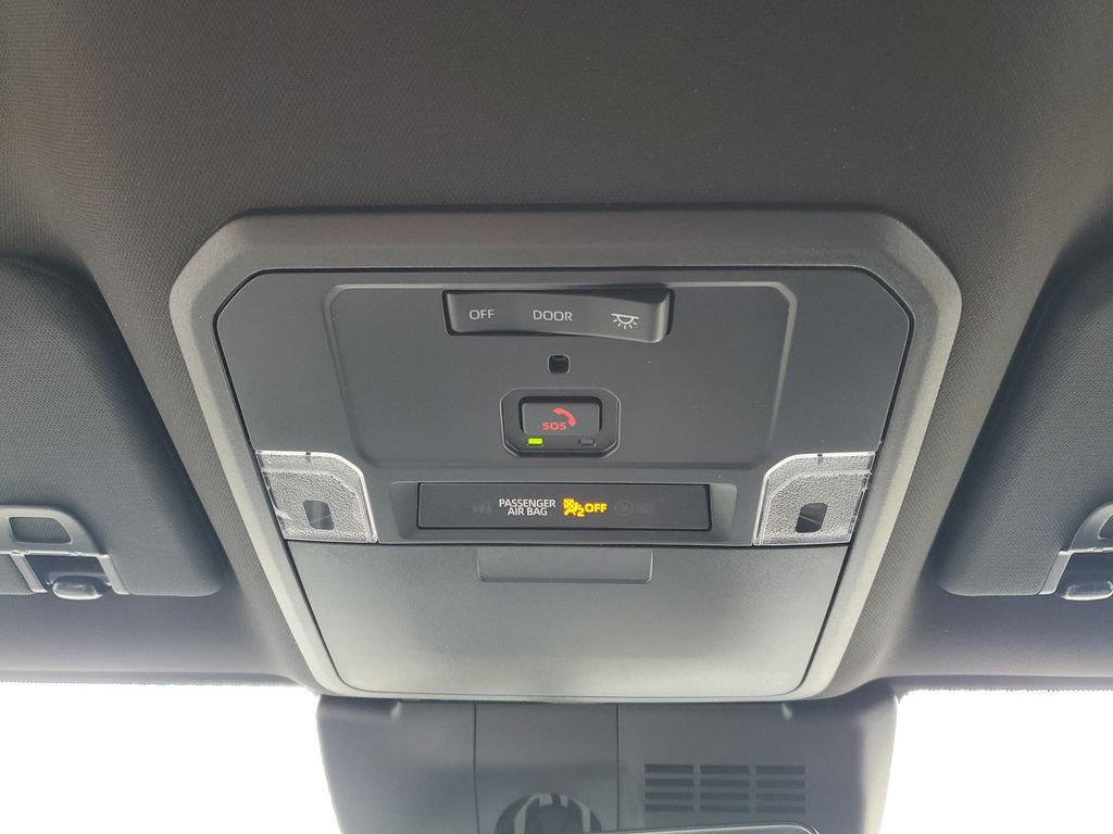 2025 Toyota Tacoma SR5 - Photo 29