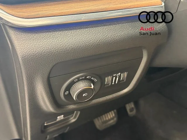 Used 2023 White Jeep Summit image 31