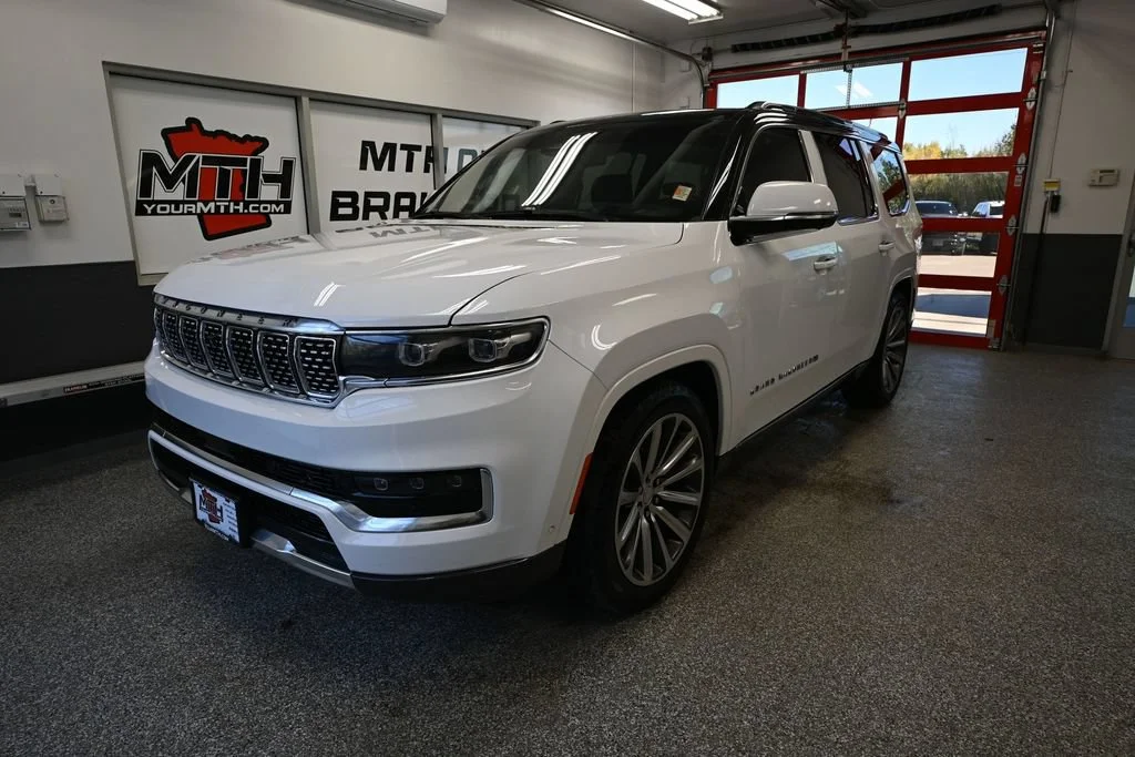Used 2022 White Jeep Series II image 7