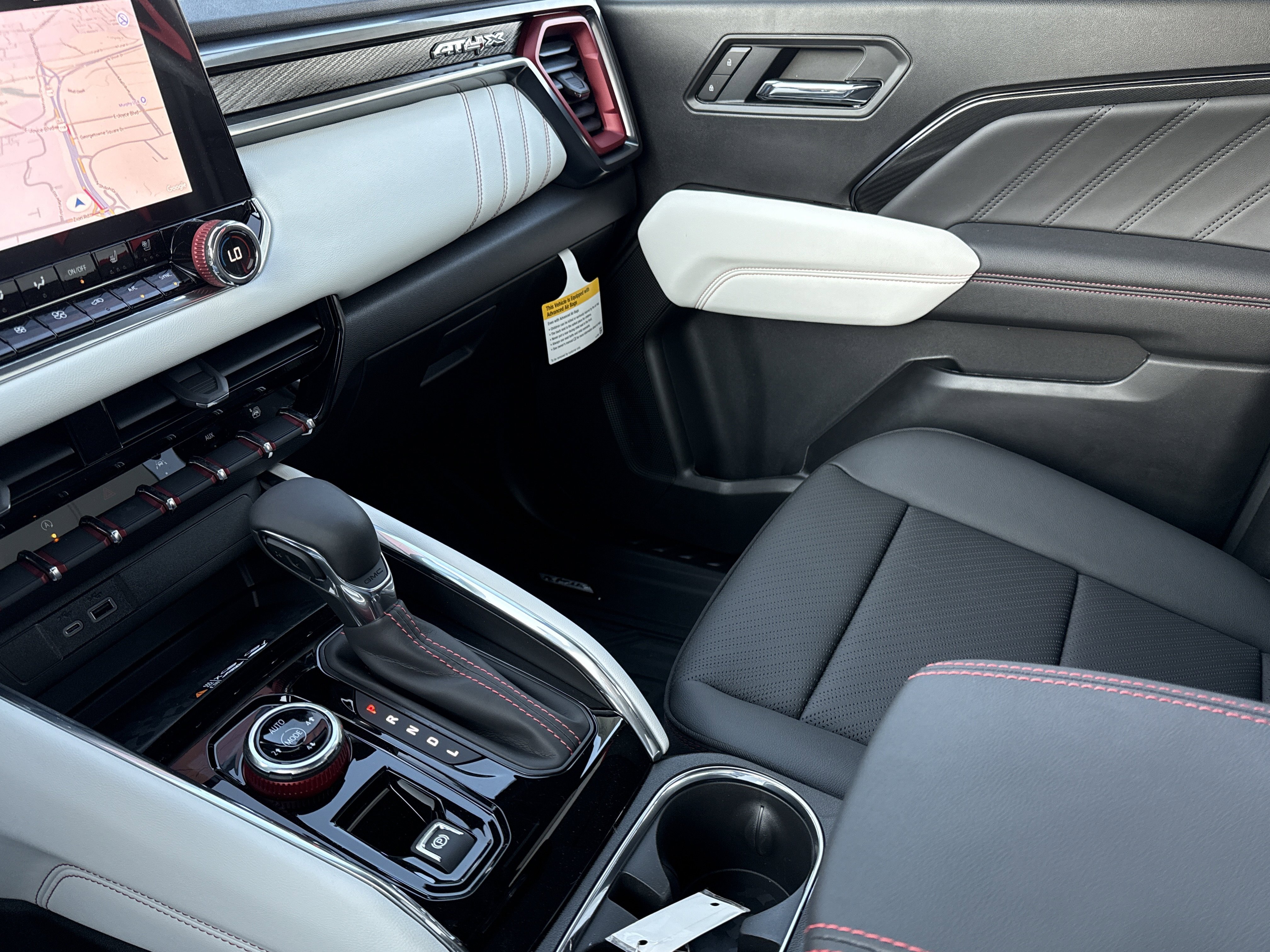 2026 GMC Canyon AT4X - Photo 25