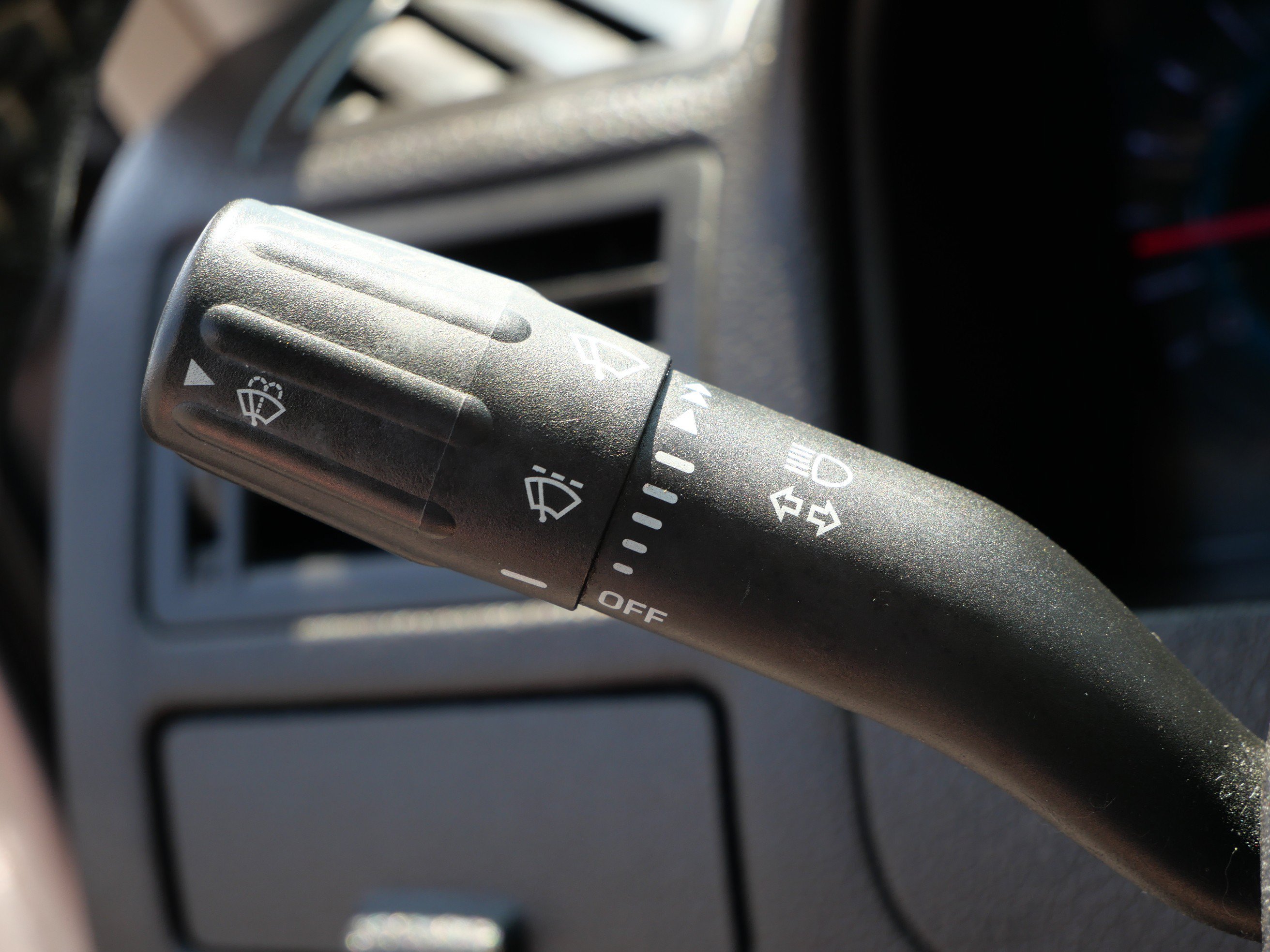 Used 2010 Gray Ford SEL image 25