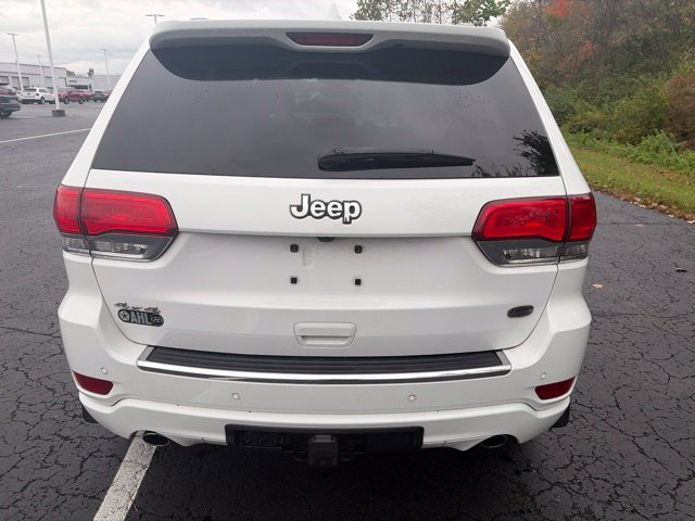 Used 2018 Bright White Clearcoat Jeep Overland image 12