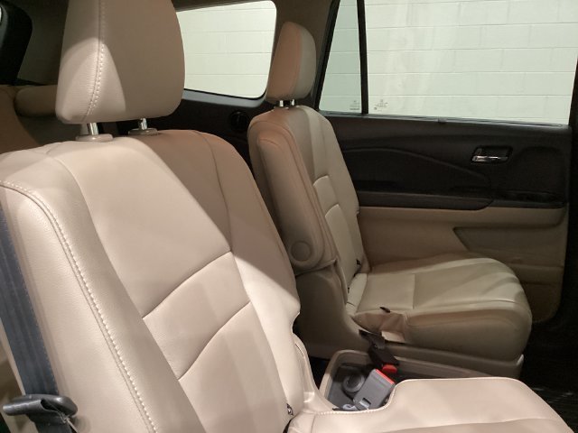 Used 2021  Honda Touring image 16