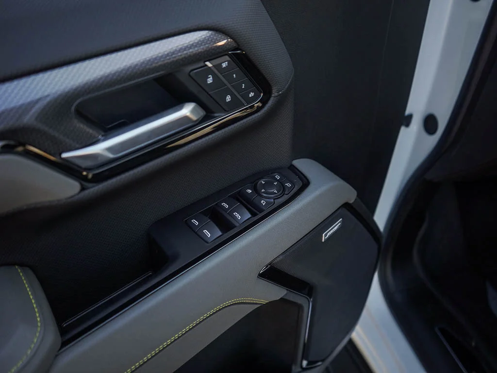 2026 Chevrolet Silverado 1500 ZR2 - Photo 16