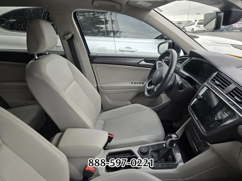 Used 2022 Platinum Gray Metallic Volkswagen 2.0T SE image 8