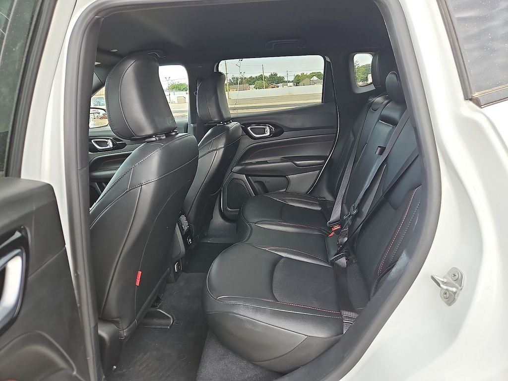 Used 2025 White Jeep Trailhawk image 11