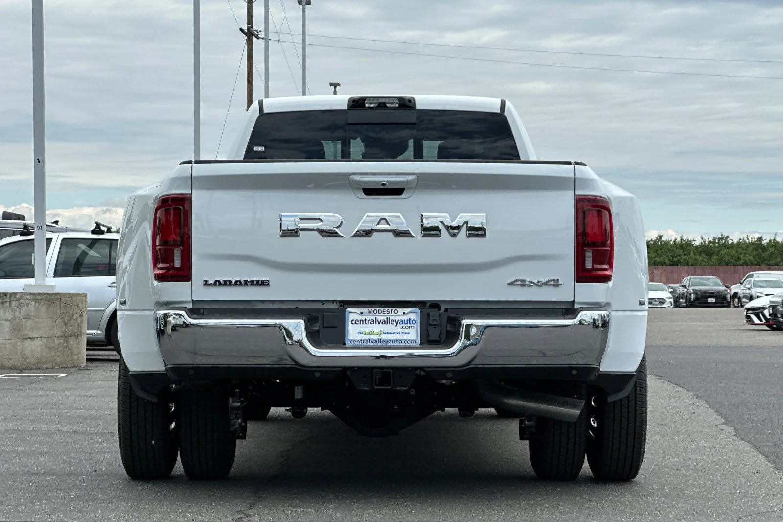 New 2026 Bright White Clear-Coat Exterior Paint RAM Laramie image 5